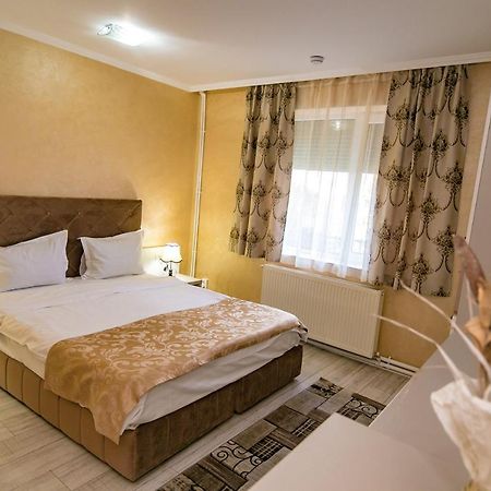 Floare De Iris Hotel Vama Veche Eksteriør billede