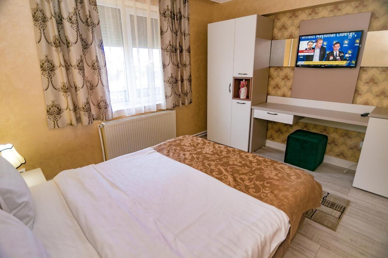 Floare De Iris Hotel Vama Veche Eksteriør billede