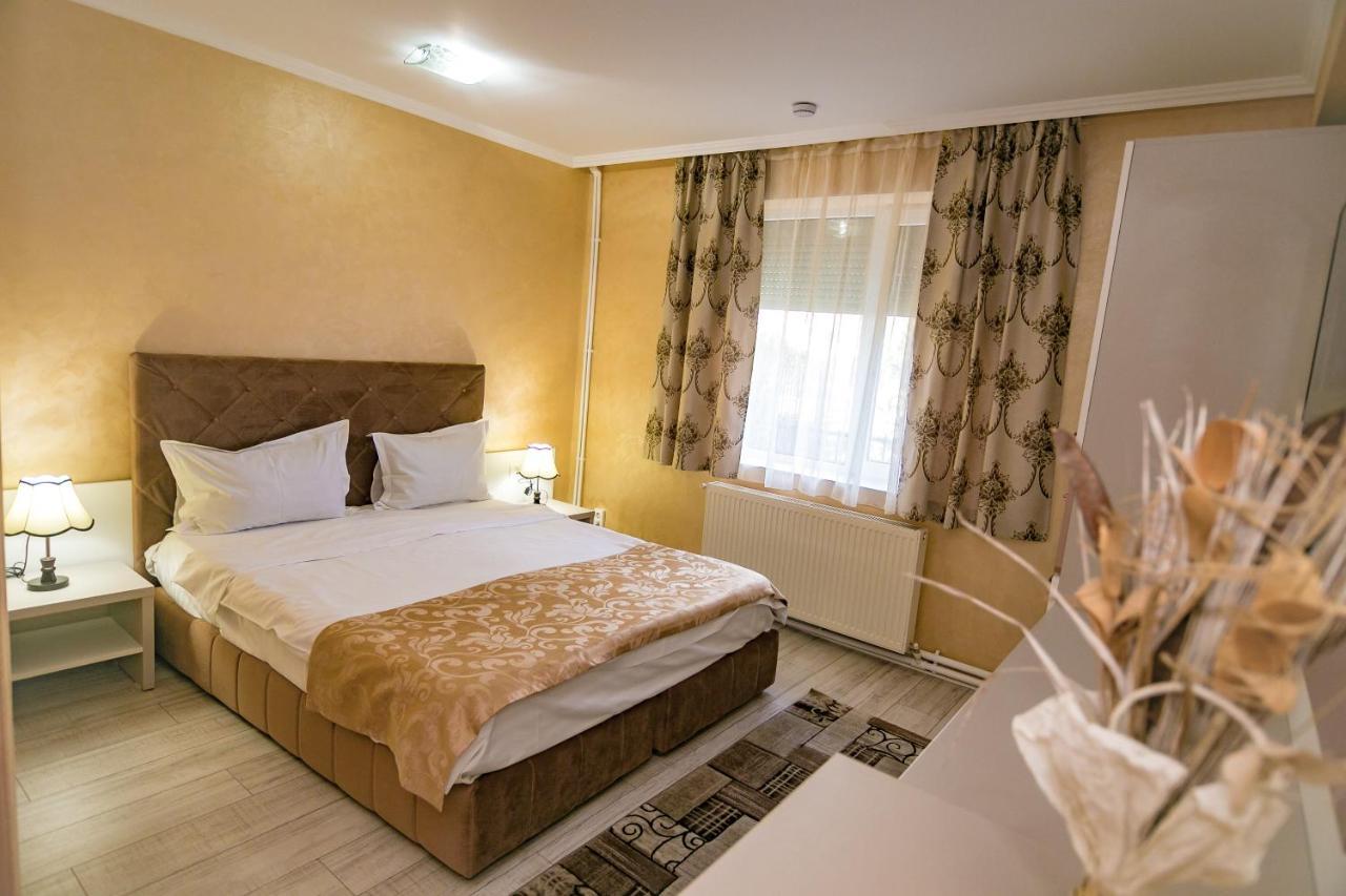 Floare De Iris Hotel Vama Veche Eksteriør billede