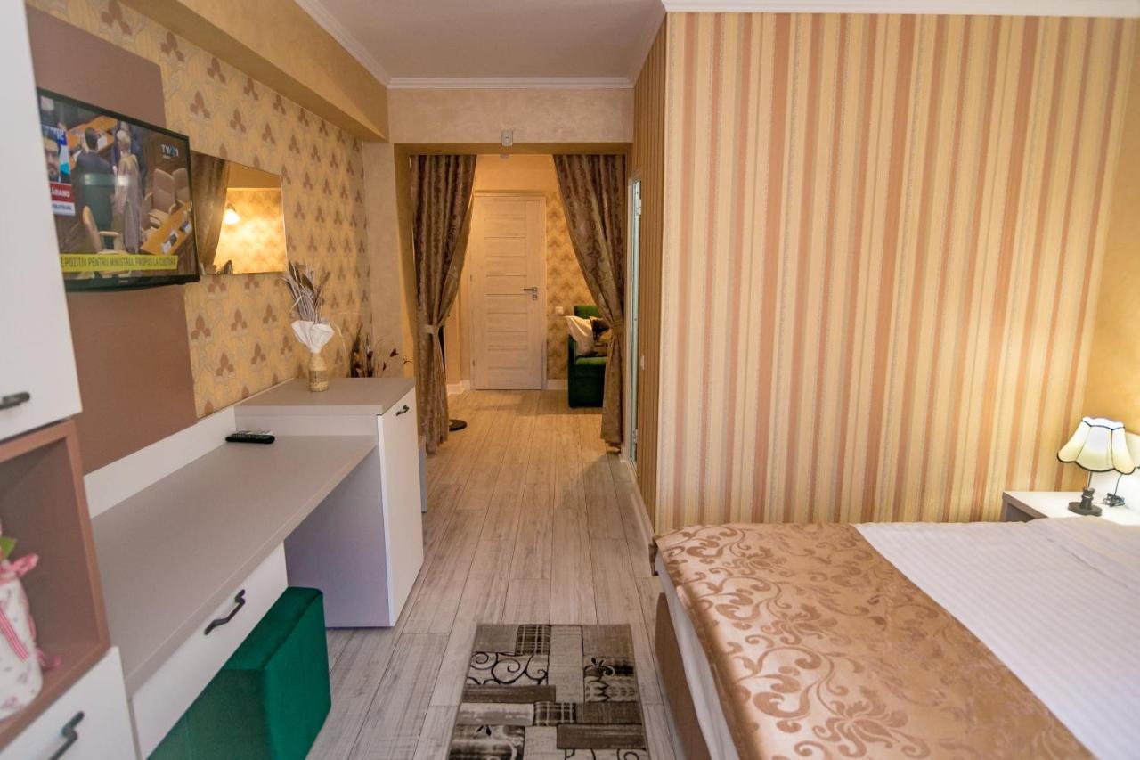 Floare De Iris Hotel Vama Veche Eksteriør billede