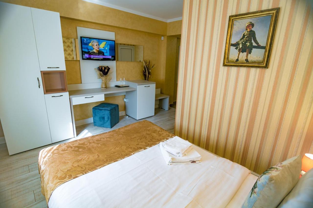 Floare De Iris Hotel Vama Veche Eksteriør billede