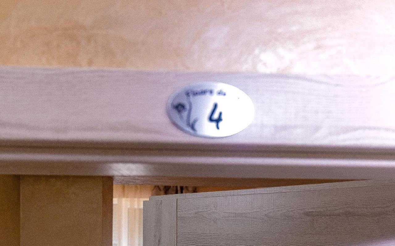 Floare De Iris Hotel Vama Veche Eksteriør billede