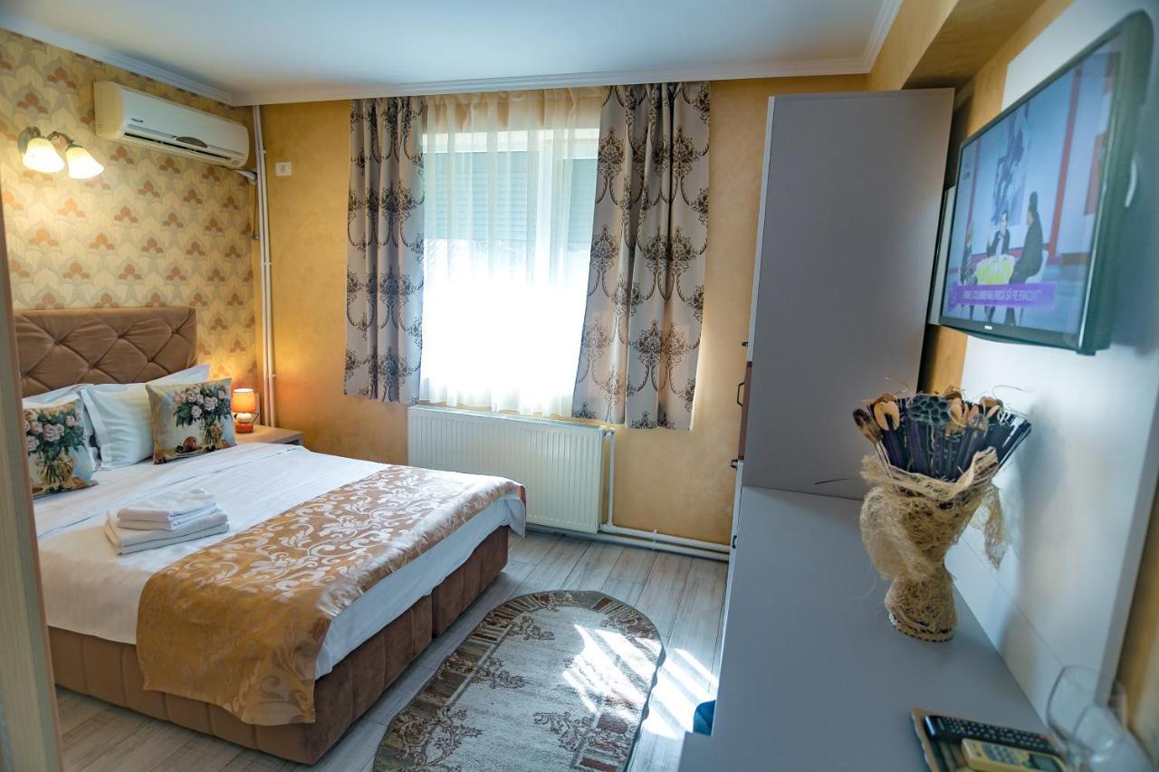 Floare De Iris Hotel Vama Veche Eksteriør billede