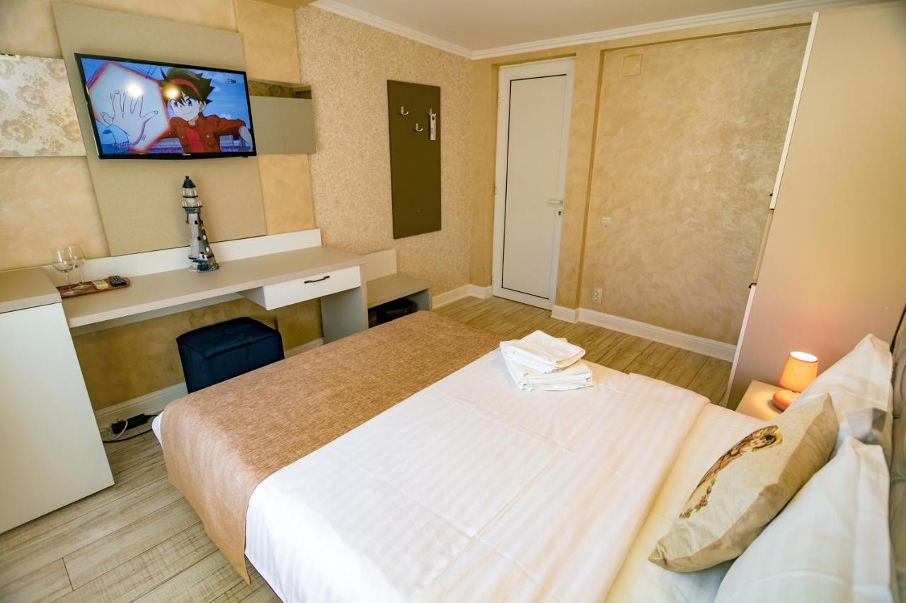 Floare De Iris Hotel Vama Veche Eksteriør billede