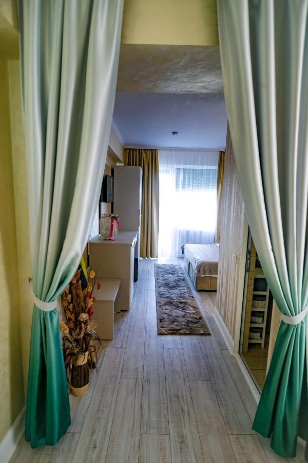 Floare De Iris Hotel Vama Veche Eksteriør billede