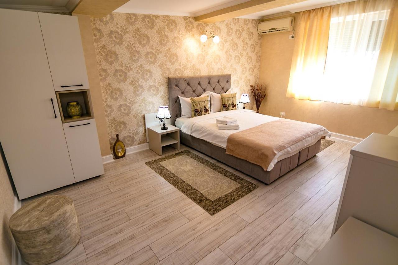 Floare De Iris Hotel Vama Veche Eksteriør billede