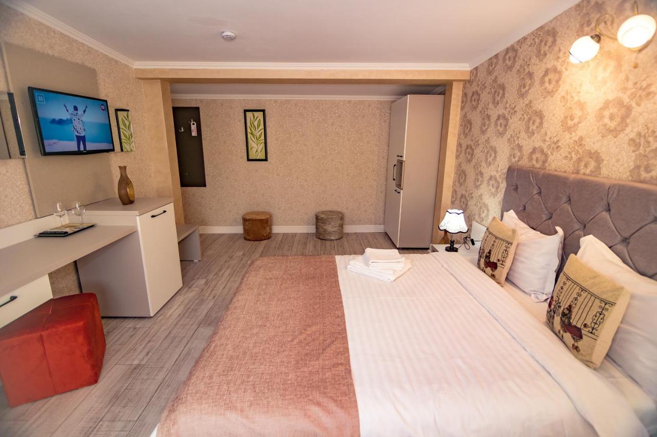 Floare De Iris Hotel Vama Veche Eksteriør billede