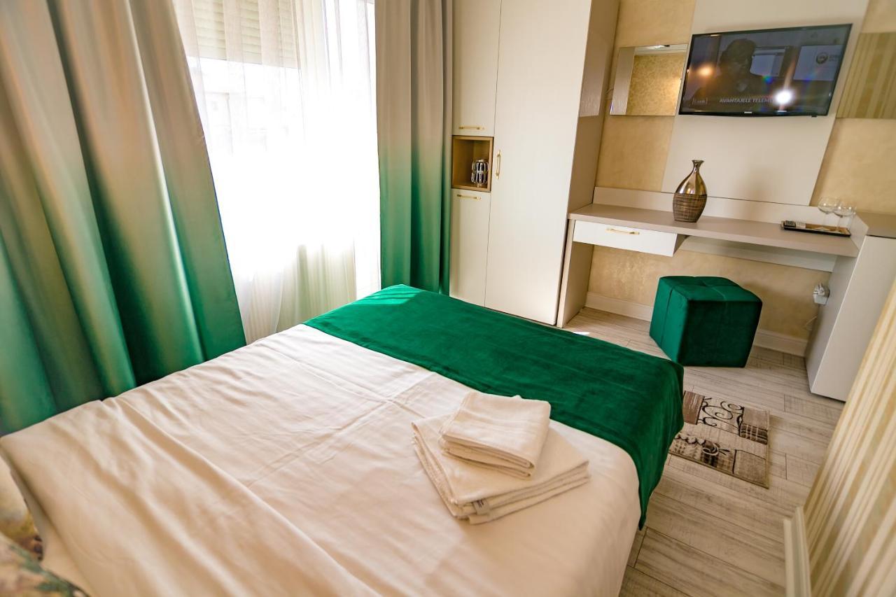 Floare De Iris Hotel Vama Veche Eksteriør billede