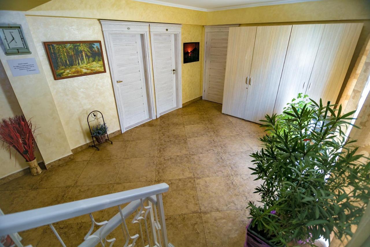 Floare De Iris Hotel Vama Veche Eksteriør billede