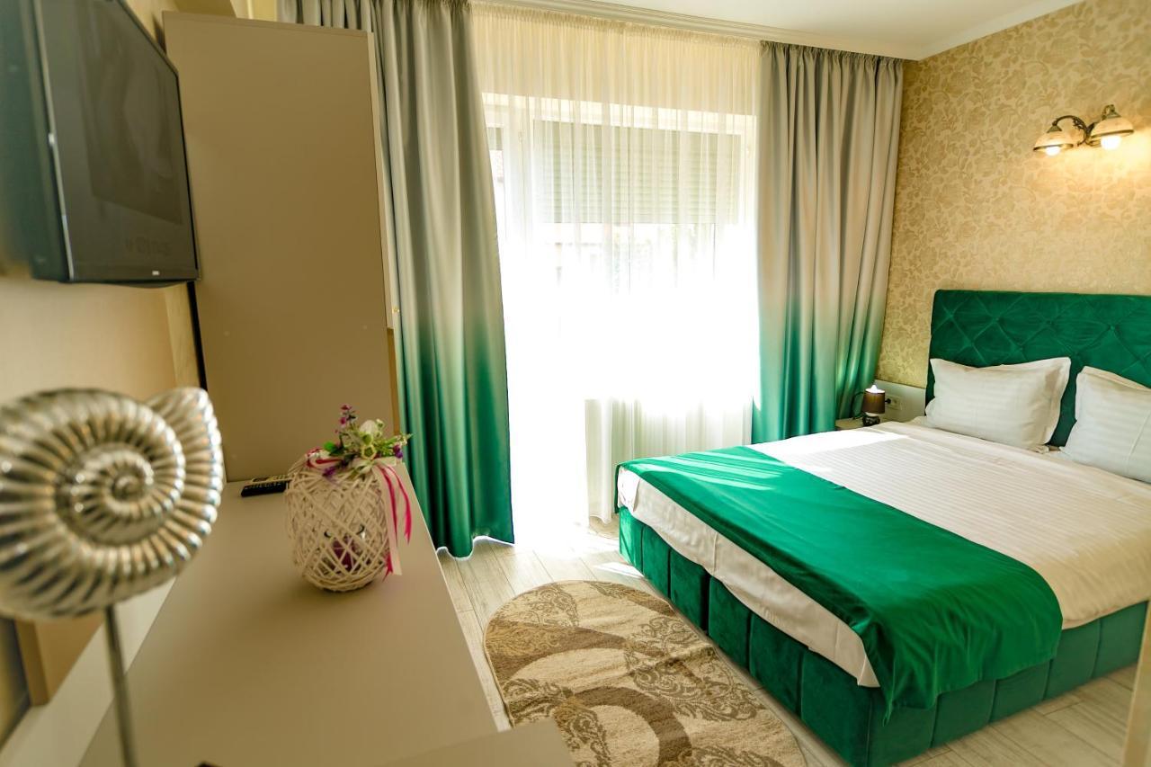 Floare De Iris Hotel Vama Veche Eksteriør billede